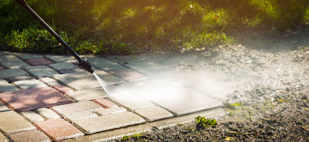 Best Graffiti Removal  in Commack, NY